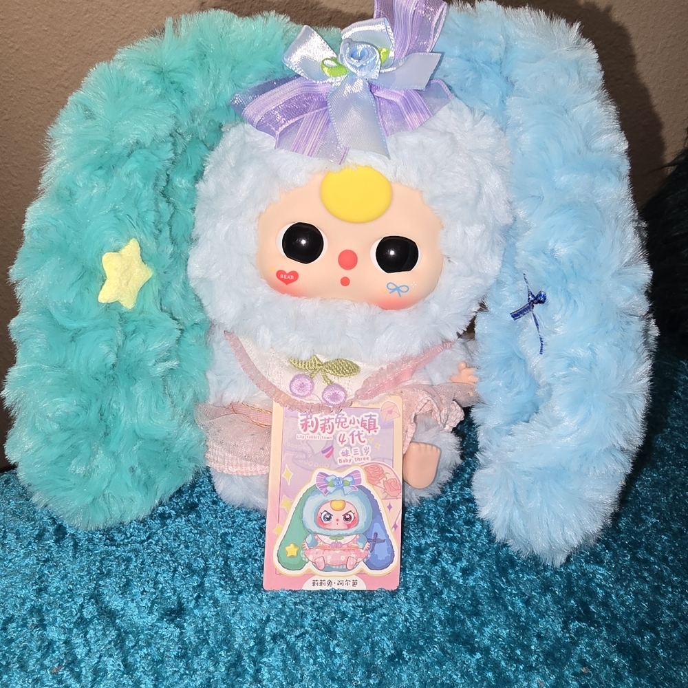 Baby Three Lily Rabbit Town Series V4 - Picture 2 of 10